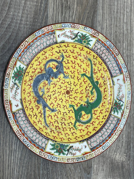 Chinese Qianlong Emperor's Style Dragons Yellow Porcelain Charger - Cheshire Antiques Consultant